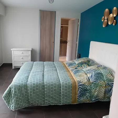 Les Geraniums Blancs 3 Etoiles Apartament *