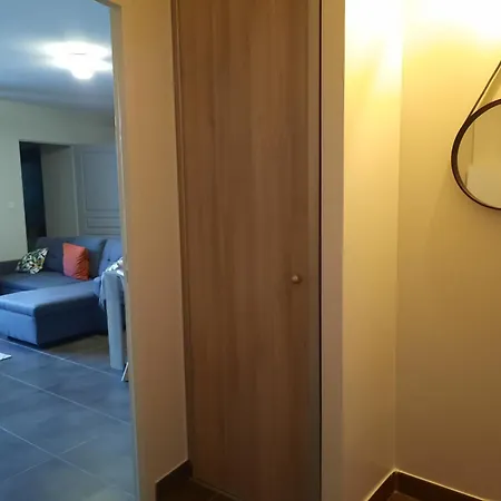 Les Geraniums Blancs 3 Etoiles Apartament Jonzac