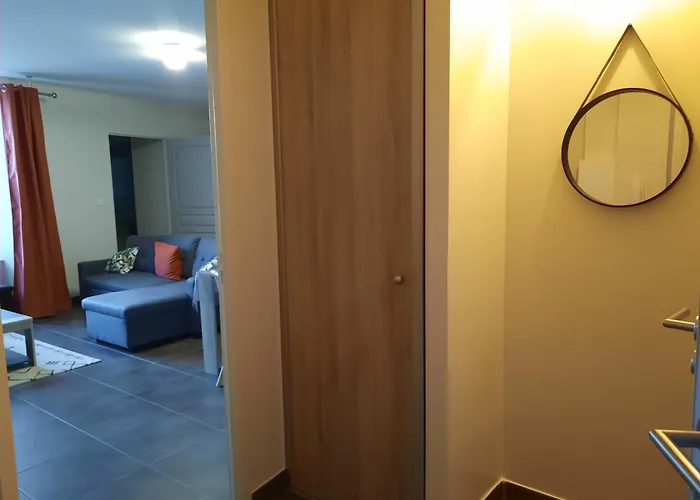 Les Geraniums Blancs 3 Etoiles Apartamento Jonzac